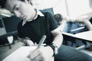 FSMP a Front of pack: zamieszczanie informacji o energii i składnikach odżywczych z przodu opakowania może być niezgodne z prawem UE